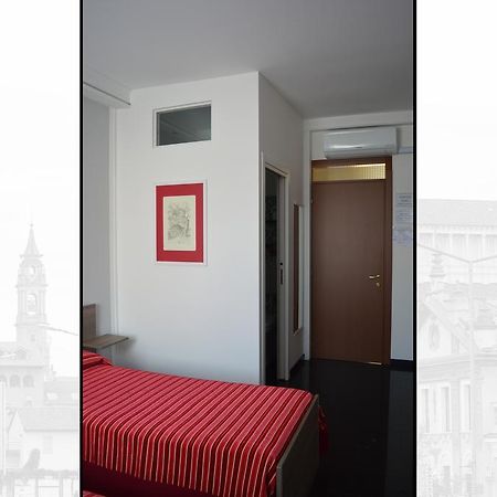 Bed and Breakfast Il Corso Novara Exterior foto