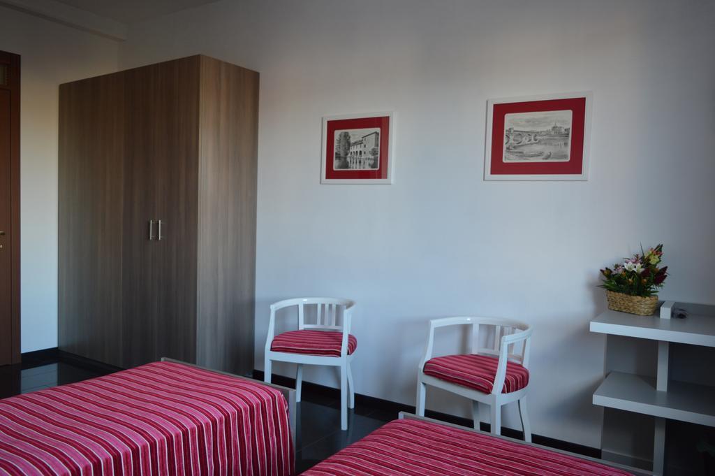 Bed and Breakfast Il Corso Novara Exterior foto