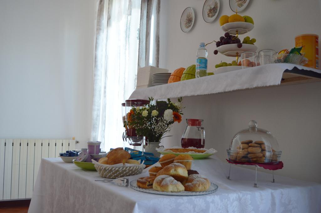 Bed and Breakfast Il Corso Novara Exterior foto